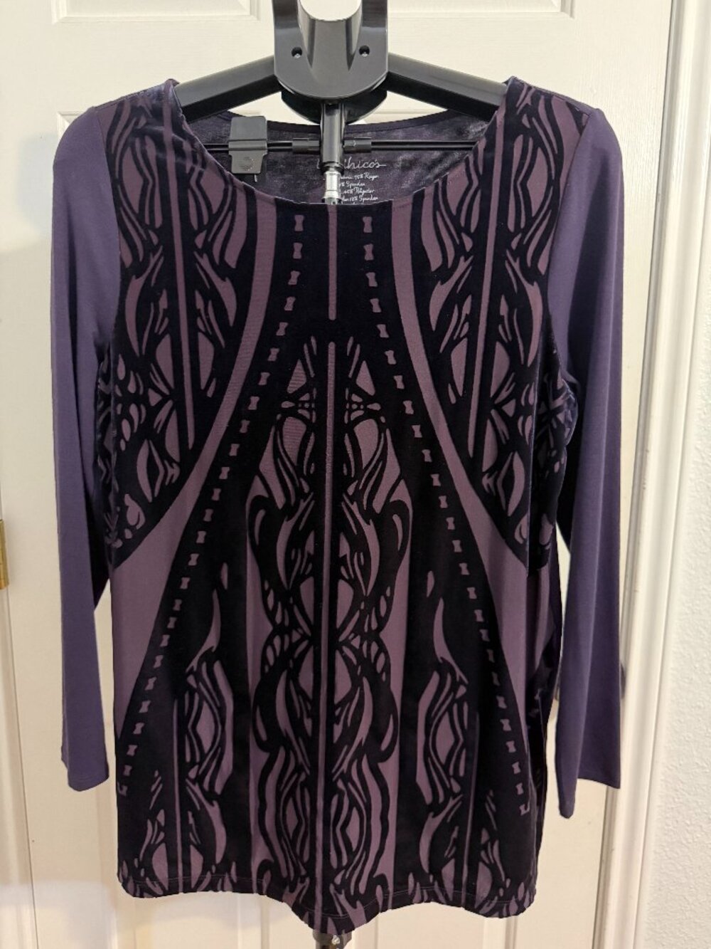 Chico Women’s Size 0 Long Sleeve Purple Velour Burnout Blouse